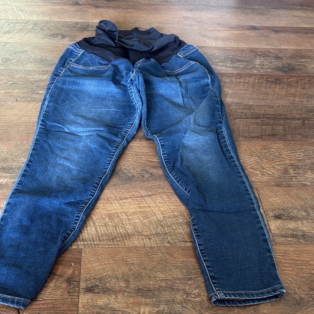 A:Glow Maternity Jeans